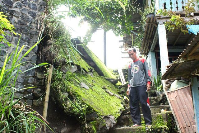 Pondasi Amblas, Jembatan Terancam Ambruk