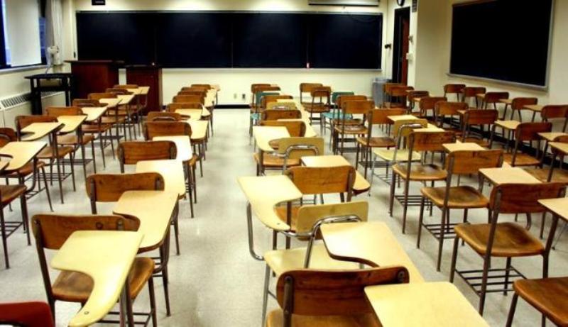 Ratusan Siswa Masih Bertahan di SDN 62