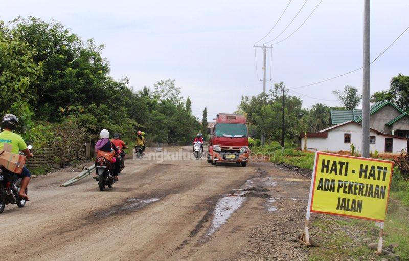 Minta Kualitas Jalan Ditingkatkan