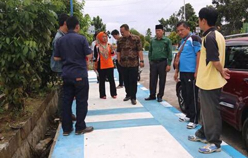 Sidak, Komisi II Dewan Kota Bengkulu Temukan Pengerjaan Jalan dan Trotoar Belum Tuntas