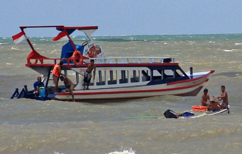 Empat Nelayan Nyaris Tewas Karam Diterjang Badai