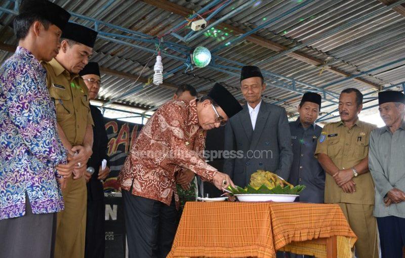 Bupati: Pemdes Jangan Bangun Jalan Kabupaten dan Provinsi