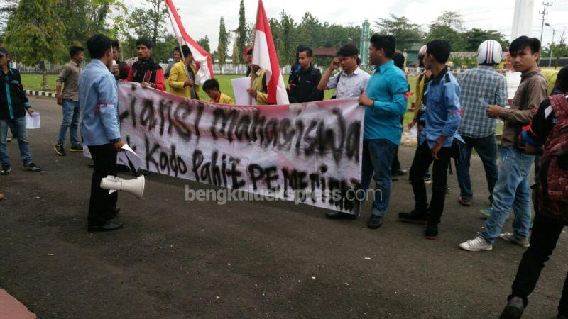 Mahasiswa Linggau Demo Bela Rakyat
