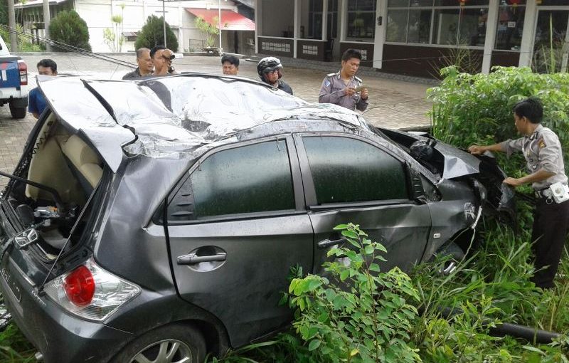 Dua Kecelakaan Mengerikan, Dua Pelajar Tewas, Honda Brio Hancur