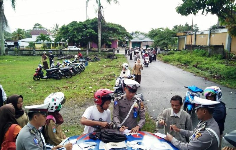 Puluhan Pelajar Ditilang