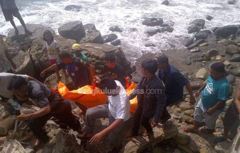 Ada Mayat di Pantai Pasar Bawah, Identitas Korban Belum Diketahui