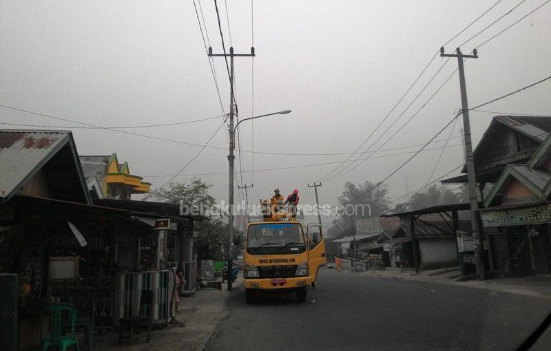 Bupati Minta Lampu Jalan Untuk Jalan Provinsi dan Nasional