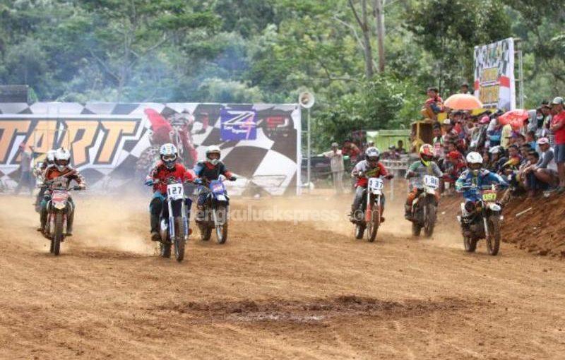 173 Crosser Beradu Cepat Di Lebong