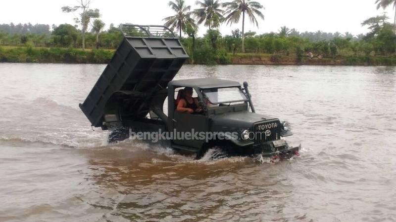 Kerennya duplikasi Mobil ‘Arigato’ Perang Dunia II Karya Mang Ayak Dibuat untuk Mengenang Perjuang