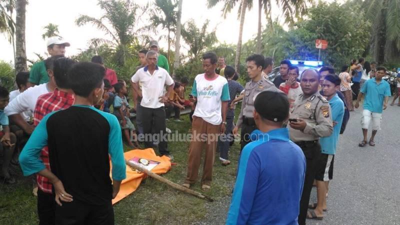 Mayat Mengapung di Pantai Mengkudum, Diduga Korban Pembunuhan