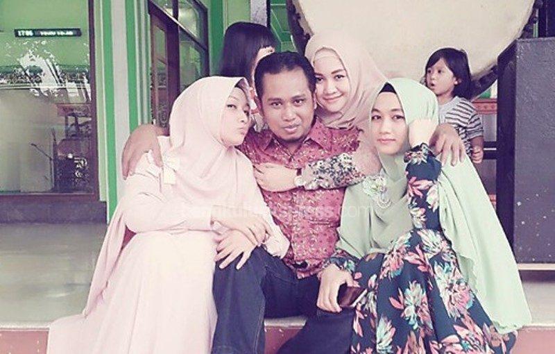 Kisah Cinta Lora Fadil dengan Tiga Istri Kalau Siang Ngumpul Serumah