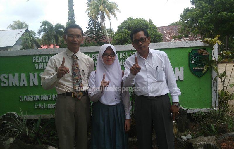 Kiat Ade Fitri dan Meinisa FR Bisa Raih Nilai UN SMA Tertinggi se-Provinsi Bengkulu