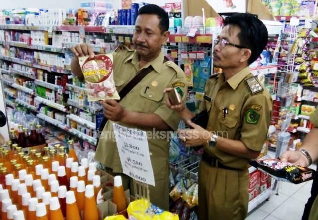 Makanan Tanpa Label Halal Beredar di RL