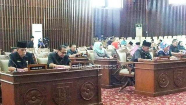 Dewan Setujui Empat Raperda dengan Sejumlah Catatan