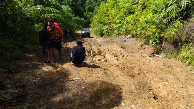 Desa Sebelat Minta Perbaikan Jalan