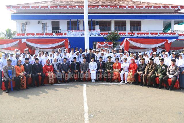 Upacara Hut RI, Wawali Ajak Generasi Muda Lakukan Hal Positif