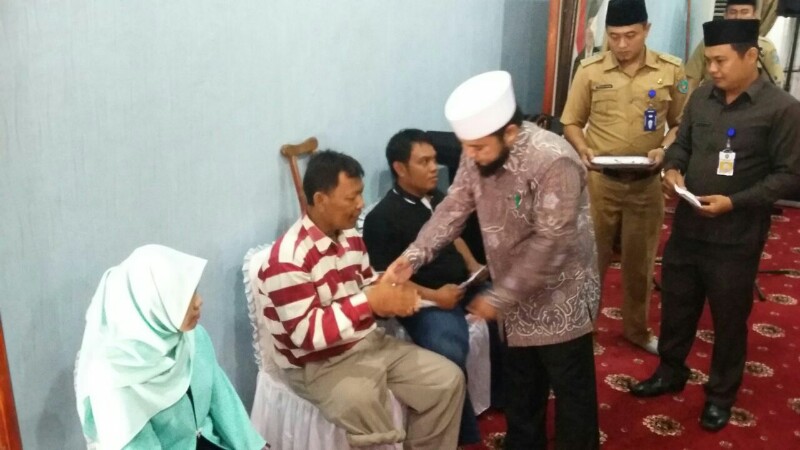 Walikota Bengkulu Salurkan Bantuan Kepada 23 Penyandang Disabilitas