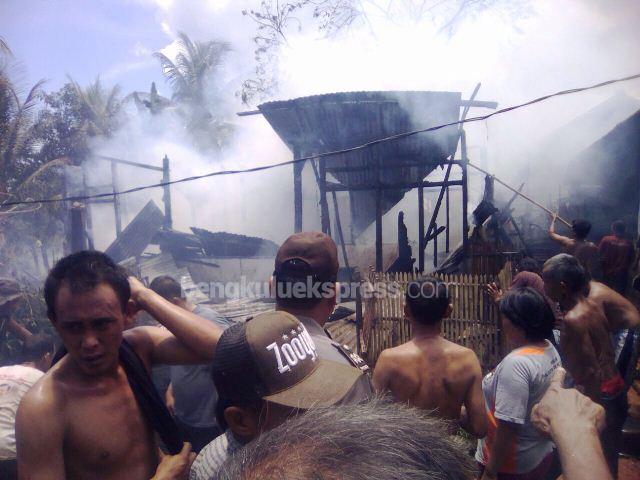 Rumah Warga Ludes Terbakar