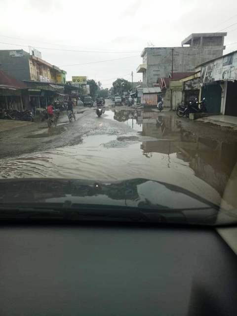 Jalan Tripkastalani Seperti Kolam Ikan