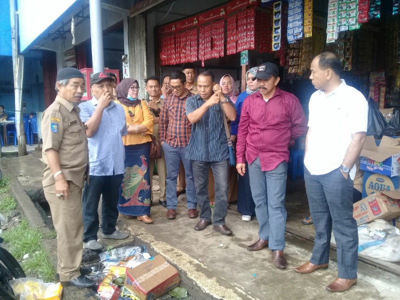 Sidak Gabungan, Dewan Dapati Sampah Berserak Dan Membusuk Di Siring Pasar Barukoto