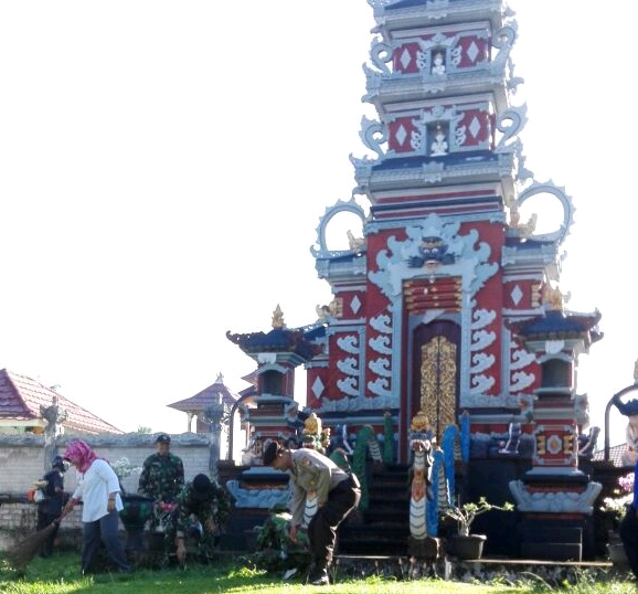 Jaga Kebersihan Tempat Ibadah Kodim 0423/BU ‘Turun Gunung’