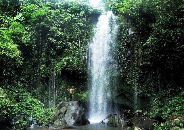 Usulkan Jalan Wisata Menuju Air Terjun PU