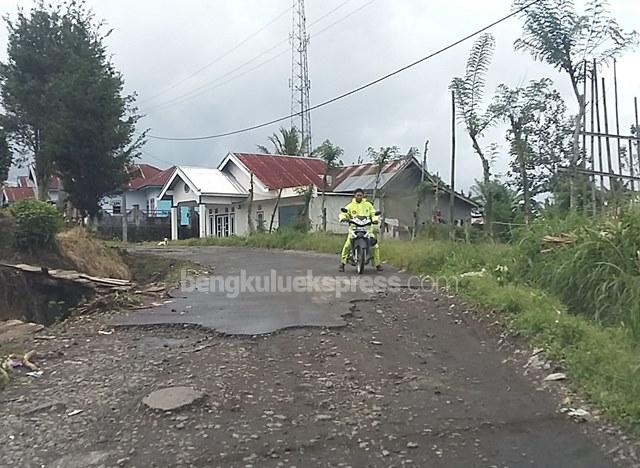 Rp 35 M untuk  Jalan Provinsi