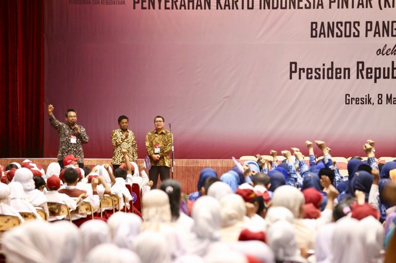 Presiden: Tahun Depan Penerima Bansos PKH Naik jadi 15 Juta KPM