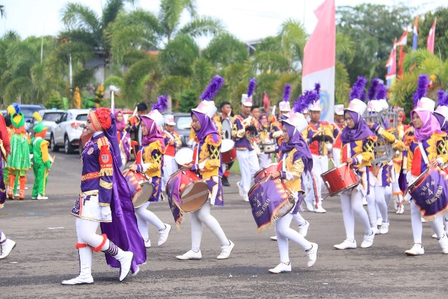 Drumband Meriahkan HUT Kota