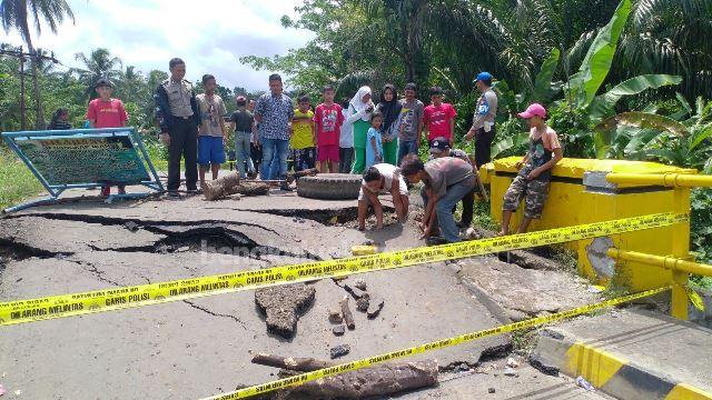 Jembatan TAP Ditutup Total