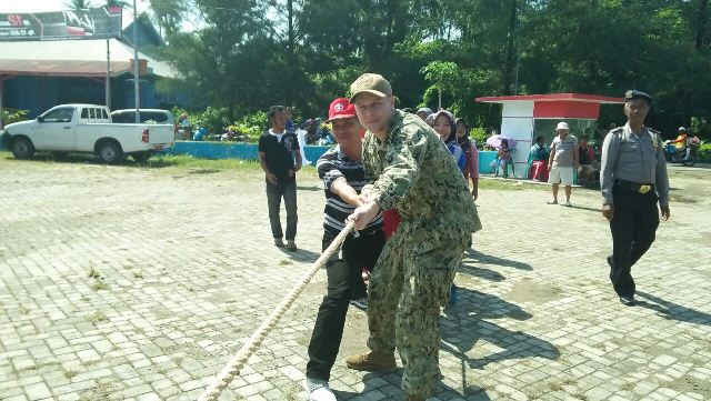 Gotong Royong Bersih Pantai, Dispora Harapkan Pantai Bebas Sampah