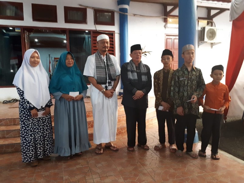 Bukber, Pemkot Bengkulu Beri Santunan Untuk Veteran Dan Anak Yatim