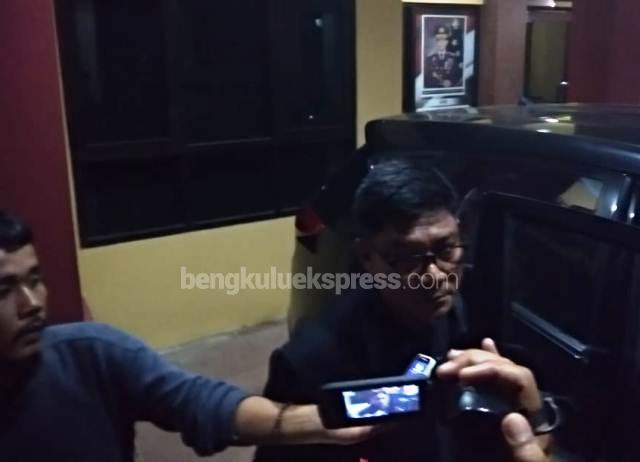 Rabu, KPK dan Polda Bengkulu Terbangkan Bupati Bengkulu Selatan CS ke Jakarta