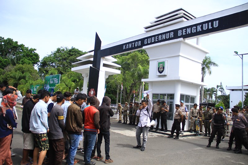 Yulian Fauzi, Penjabat Sekkab Bengkulu Selatan