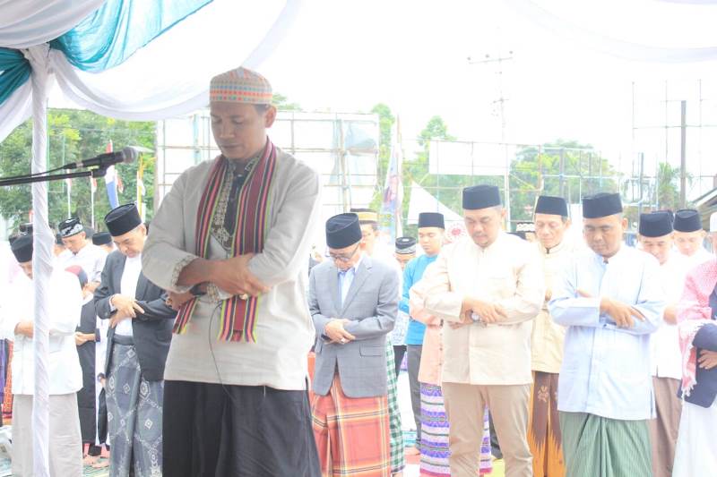 Bupati Ajak Bangun Masjid Agung