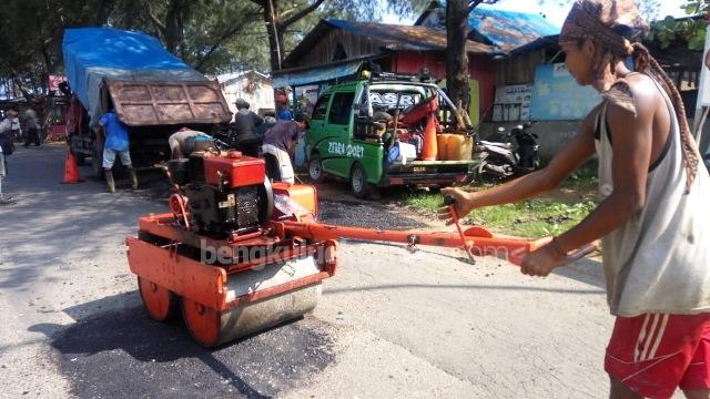 Pemprov Bengkulu Tambal Lubang Jalan