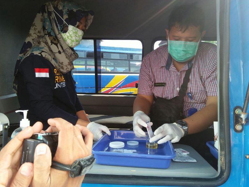 Jelang Mudik Lebaran, BNN Lakukan Tes Urine Supir dan Kernet Angkutan Umum