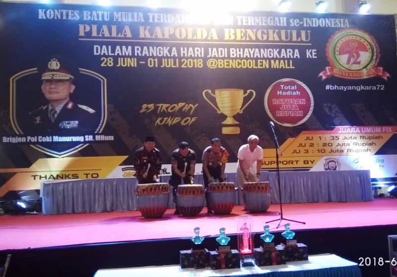 HUT Bhayangkara ke-72, Polda Bengkulu Gelar Kontes Batu Akik Termegah di Indonesia
