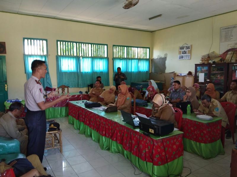 Sekolah Perdana, Guru SDN 18 Kota Bengkulu Mogok