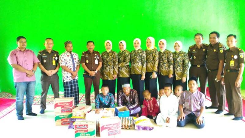 HUT Adhyaksa, Santuni Anak Yatim