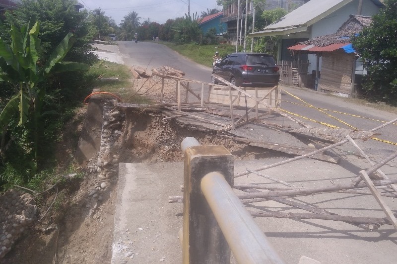 Rehab Jembatan Palak  Sarak Tunggu Usulan