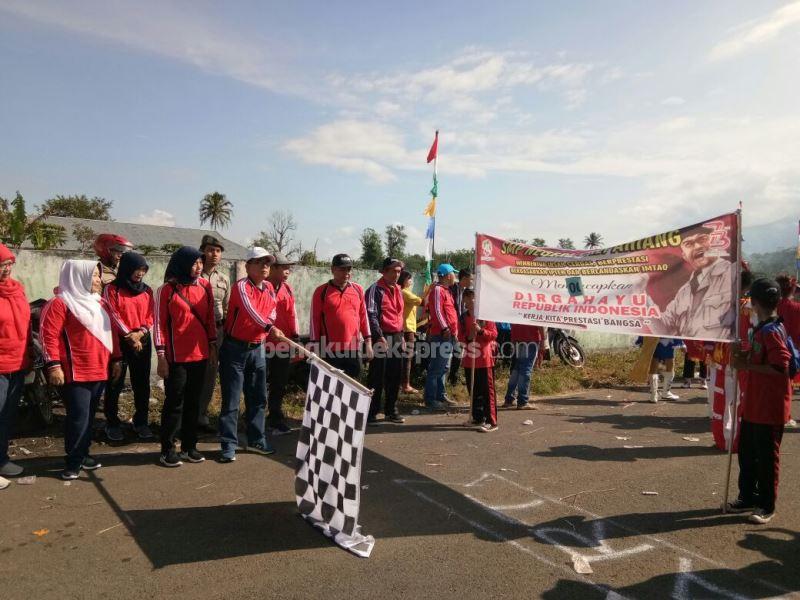 233 Grup Ikuti Gerak Jalan Kemerdekaan