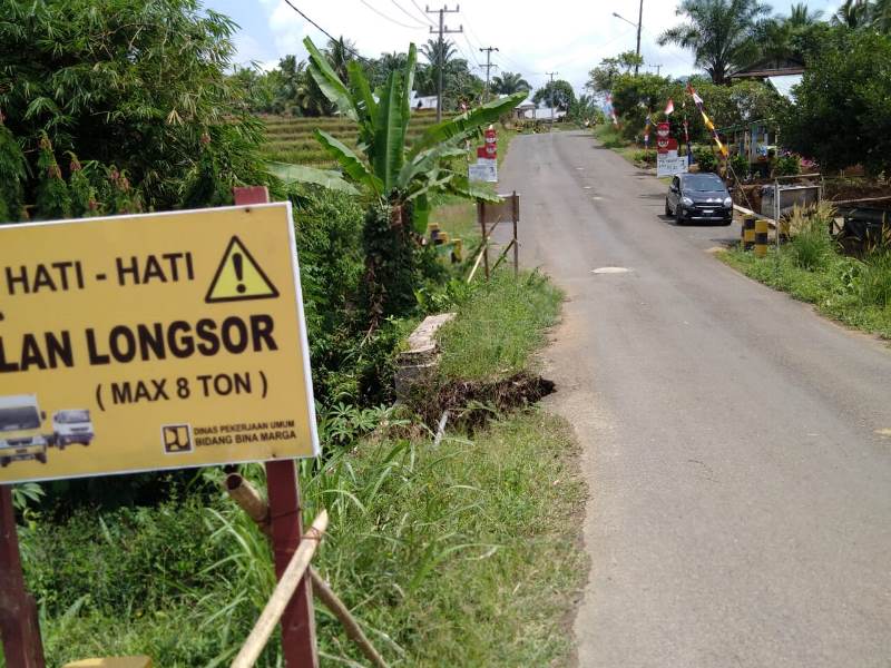 Tiga Tahun Jembatan Rusak