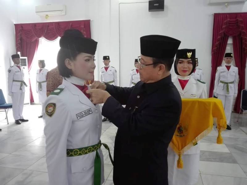 Bupati Janjikan Reward Paskibraka