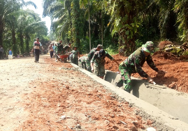 Buka Akses Desa Terpencil