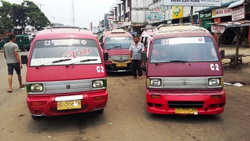 Keluhan Sopir Angkot Sejak Grab Menjamur