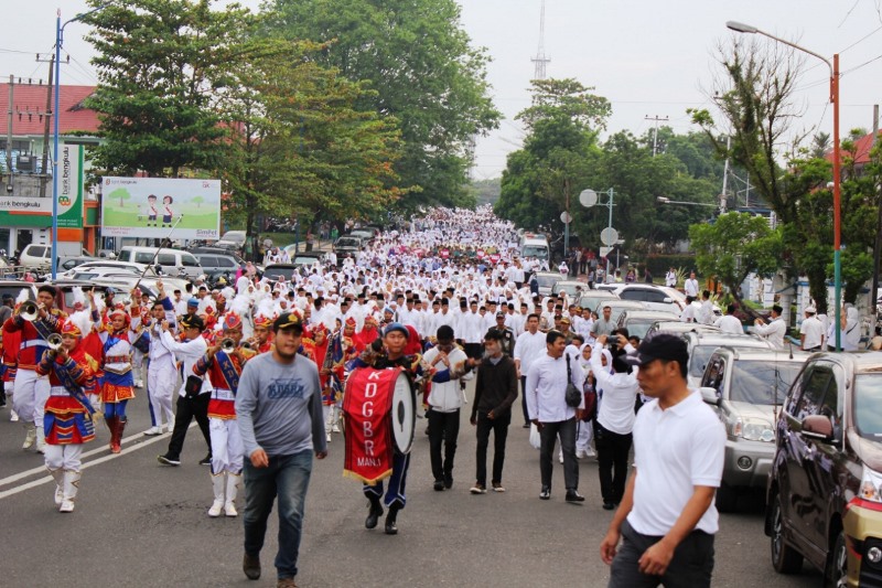 Pemprov Pawai dan Zikir Akbar