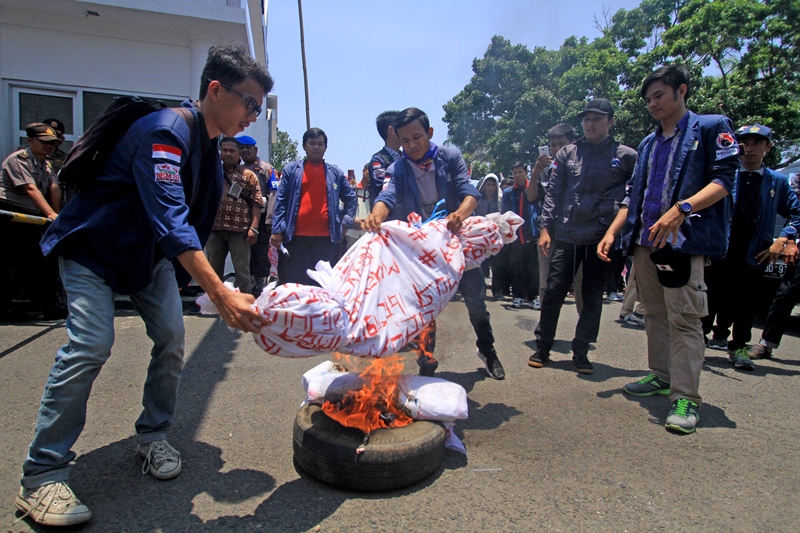 AKSI MAHASISWA