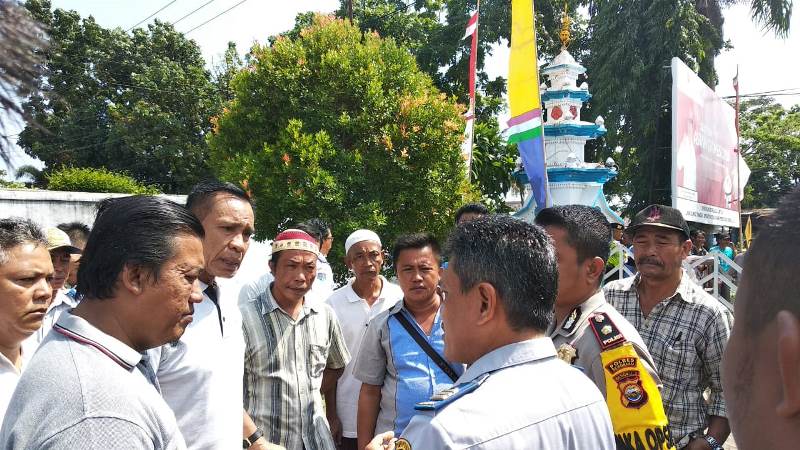 Ratusan Sopir Angkot Bengkulu Kembali Demo