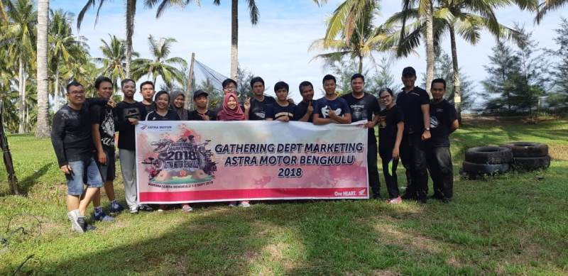Gathering Marketing Astra Motor Bengkulu:  Tingkatkan Solidaritas Tim